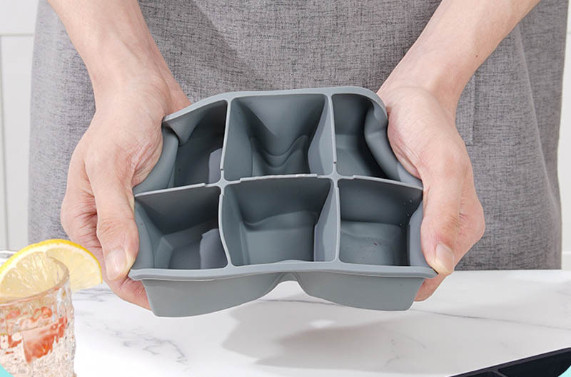 ice trays with lids